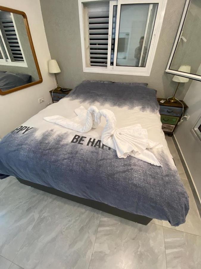 Studio avraham Karmiel Bagian luar foto